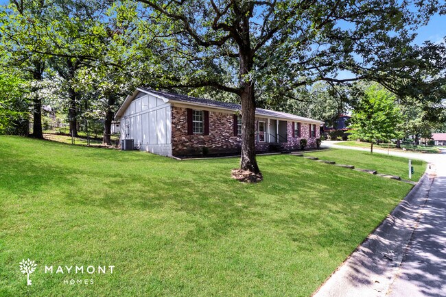 Foto del edificio - 204 Corkwood Dr