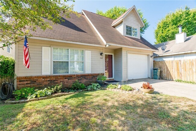 Foto del edificio - Beautiful 3 bedrooms house in Fayetteville!