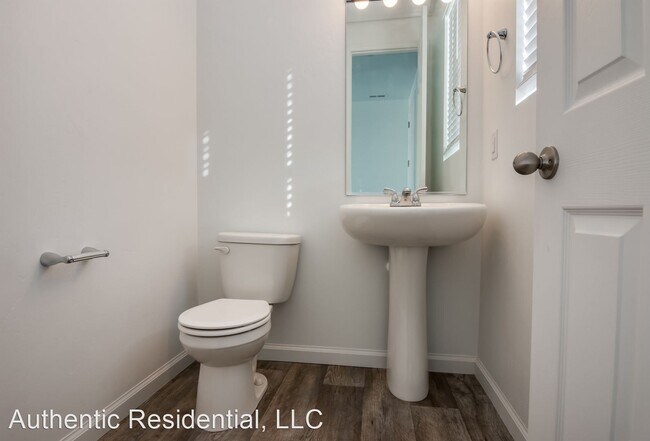 Building Photo - 4 br, 2.5 bath House - 6450 Black Ridge Dr