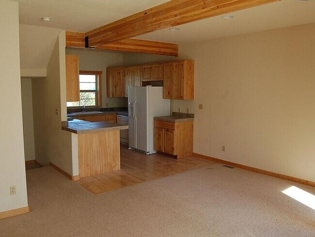 Foto del edificio - Granby Town House For Rent