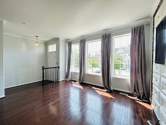 Foto del edificio - 6730 Sullivan Way