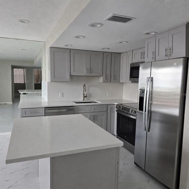Foto del edificio - 4015 Bayshore Blvd