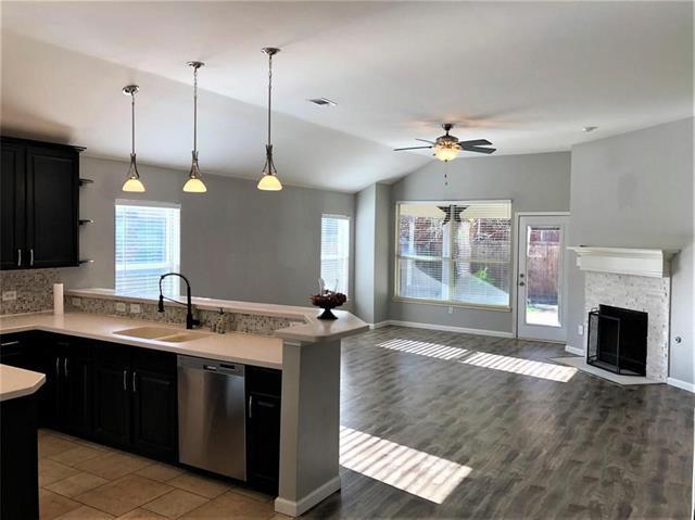 Foto del edificio - 6937 Willow Crest Dr