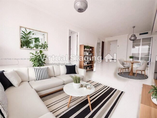 Foto del edificio - 3731 N Country Club Dr