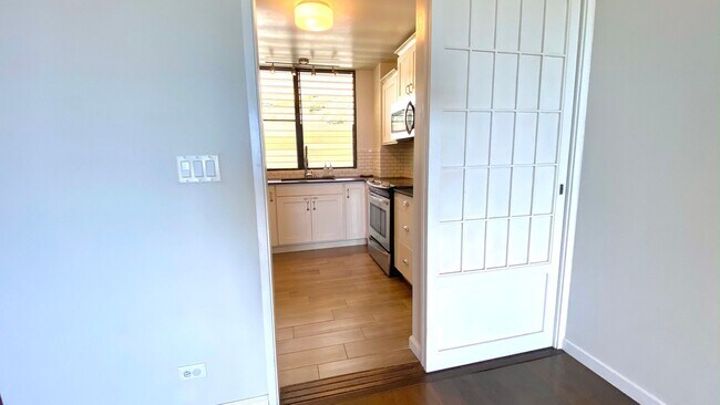 Foto del edificio - AVAILABLE JULY - 2 BED 2 BATH w/ 2 COVERED...