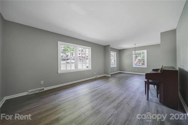 Foto del edificio - 3218 Valley Grove Rd