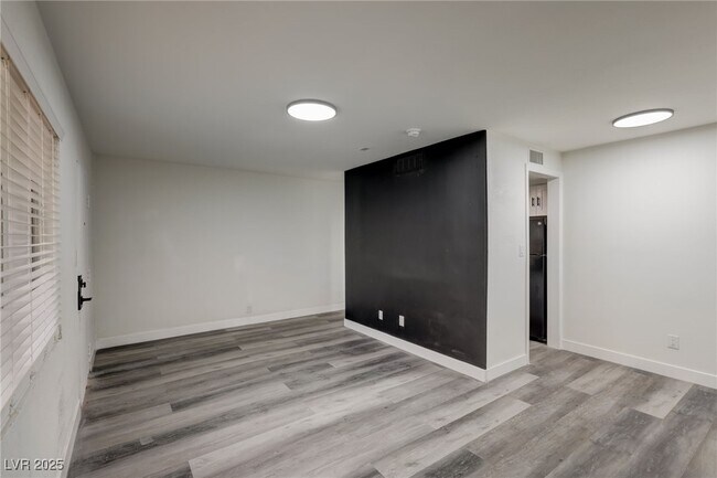 Building Photo - 1922 Fairfield Ave