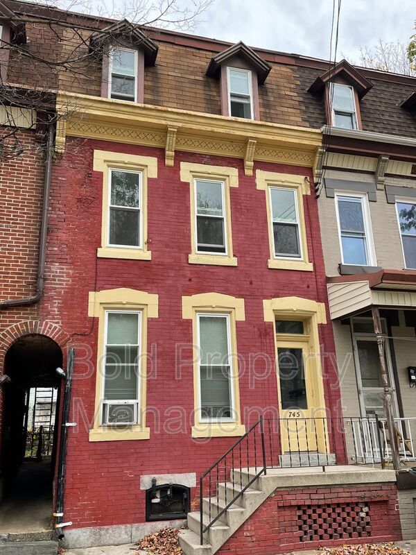 745 Monument St Unit 3, Lebanon, PA 17046 Condo for Rent in Lebanon