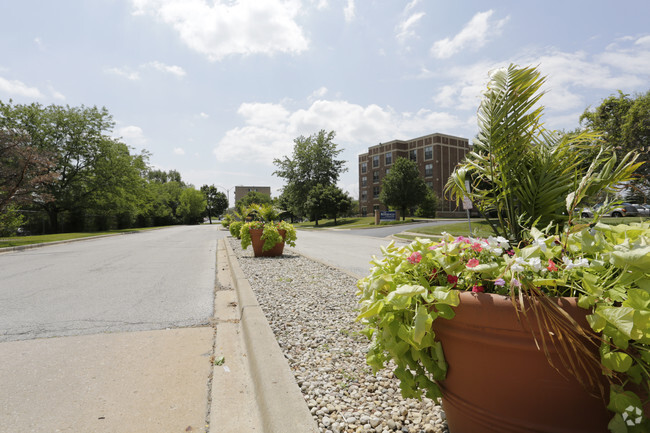 Entrance - Carriage Creek Apartments