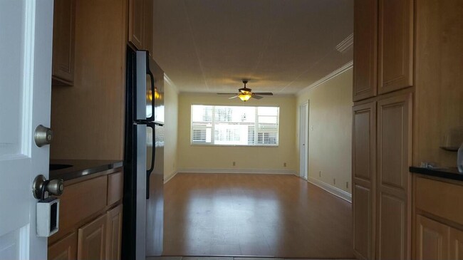 Building Photo - 4500 N Flagler Dr