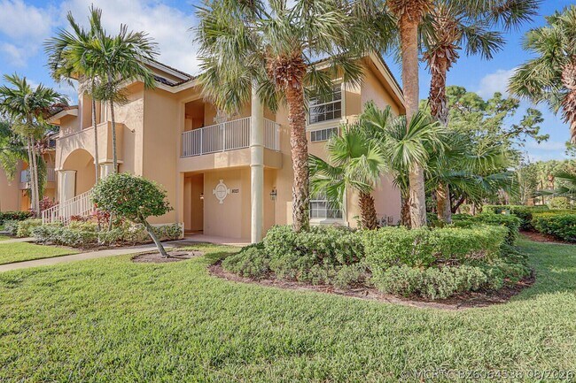 Foto del edificio - 8031 Carnoustie Pl