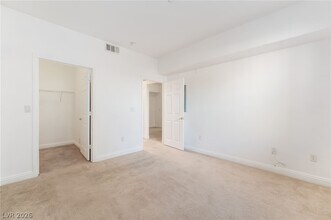 Building Photo - 8000 W Badura Ave