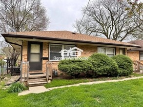 Building Photo - 2923 49th Pl