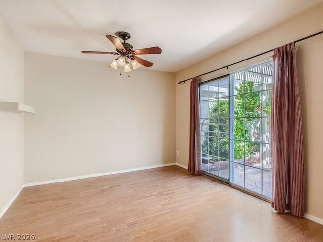 Building Photo - 1045 Grammy Dr