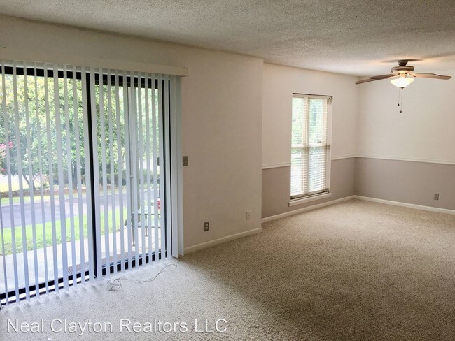 Building Photo - 1 br, 1 bath House - 202 Summit Ridge