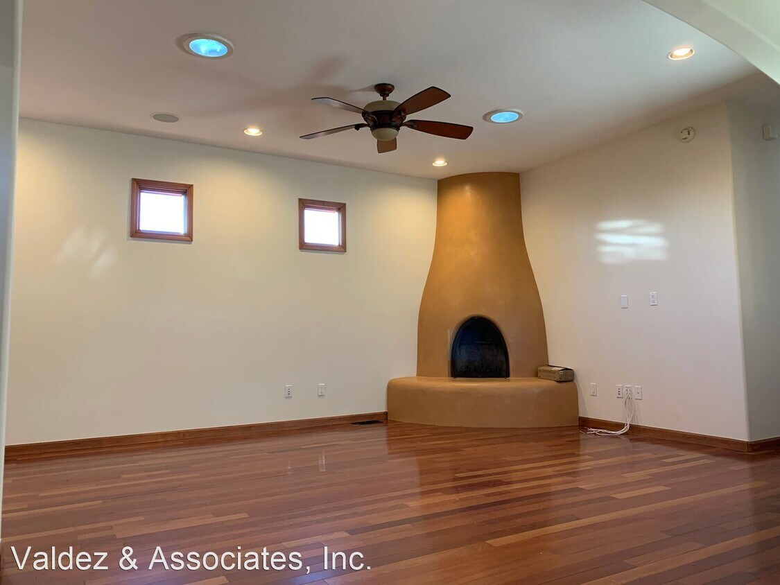 Primary Photo - 3 br, 2 bath House - 1325 Hickox Street