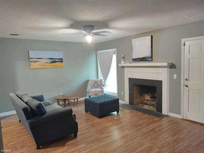 Foto del edificio - 2 br, 2.5 bath Condo - 155 Lionsgate Drive...