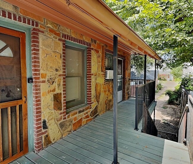 Foto del edificio - 3333 W 5th St