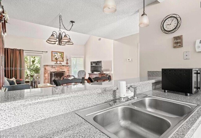 Foto del edificio - 4125 Hanging Moss Ct