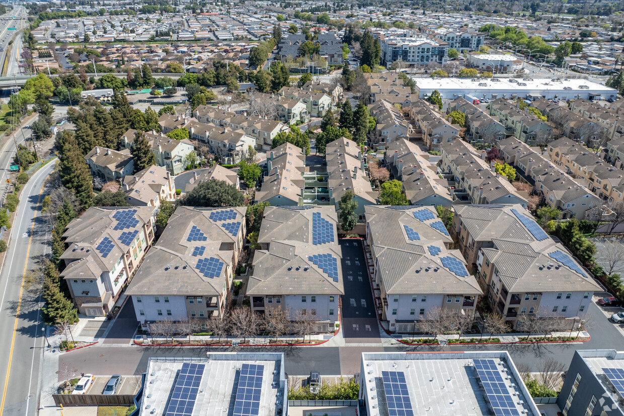 Building photo - Solaire
