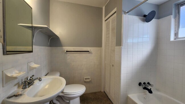 Foto del edificio - 7317 46th Ave N