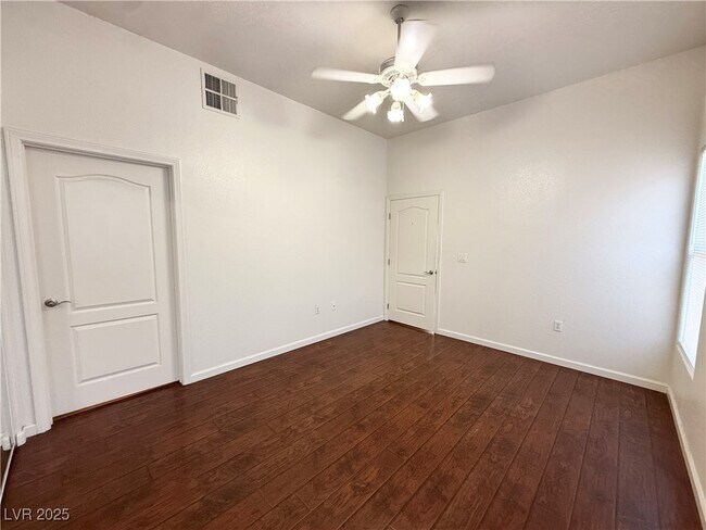 Building Photo - 3375 Cactus Shadow St