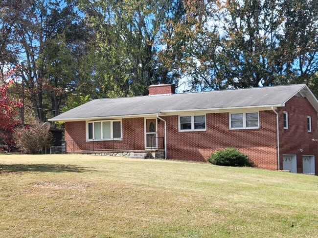 Photo - 21 Pilipinas Dr House