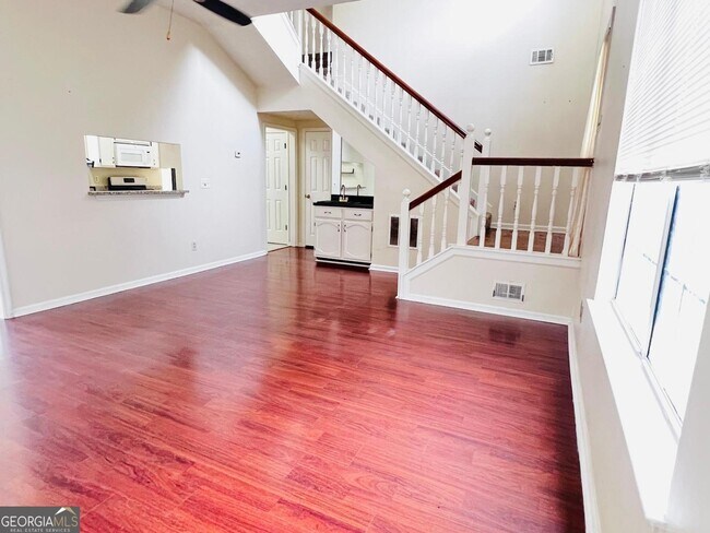 Foto del edificio - 2717 Ashbury Point Ln