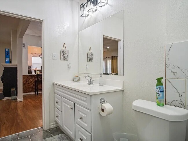 Foto del edificio - 2118 N Prospect Ave
