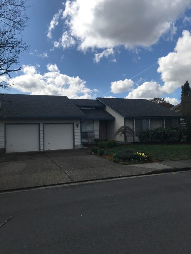 Building Photo - 3 br, 2 bath House - 21198 NW Wapinitia Lane
