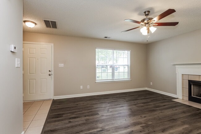 Foto del edificio - 1833 Cagney St