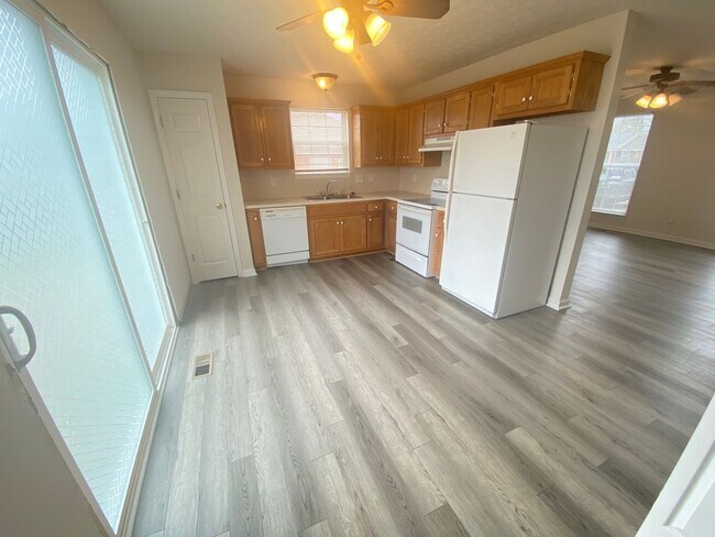Foto del edificio - 708 Vincent Cason Ave
