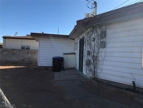 Building Photo - 227 Kansas Ave