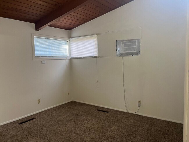 Foto del edificio - 3 BEDROOM 2 FULL BATH HOME NEAR SHUNGA PAR...