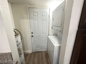 Building Photo - 5167 Greene Ln