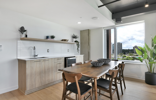 AMENITY ROOM - 36 Robinson Av
