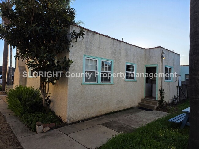 Building Photo - AVAILABLE NOW - Charming Home with Garage in Santa Maria - 2 Bed / 1 Bath
