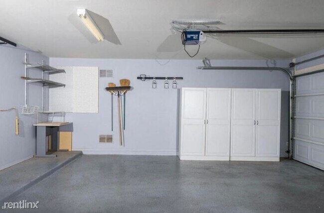 Building Photo - 4 br, 3 bath House - 3222 W Espartero Way