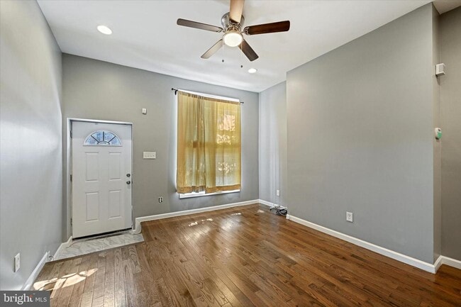 Building Photo - 2468 Greenmount Ave