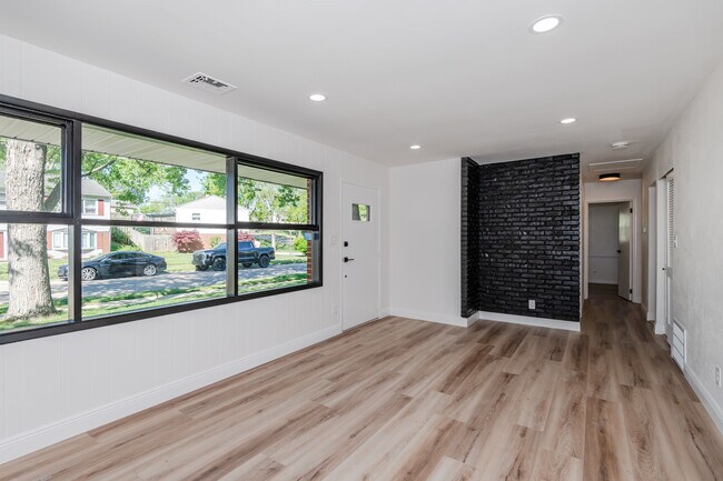 Foto del edificio - 2804 Blackhawk Rd