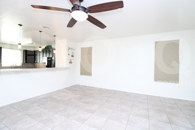 Building Photo - 11439 N 88th Ln