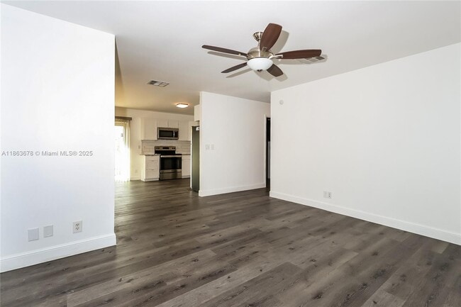 Foto del edificio - 3577 Lothair Ave