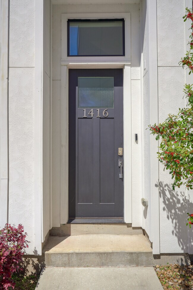 Foto del edificio - 1416 Ruthven St