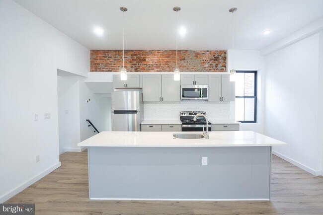 Foto del edificio - 3945 Lancaster Ave