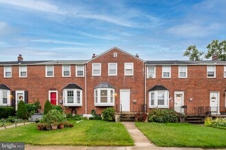 Building Photo - 1621 Thetford Rd