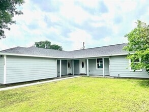 Building Photo - 1242 Chevy Chase Dr