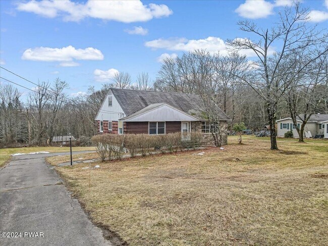 Foto del edificio - 829 Long Ridge Rd
