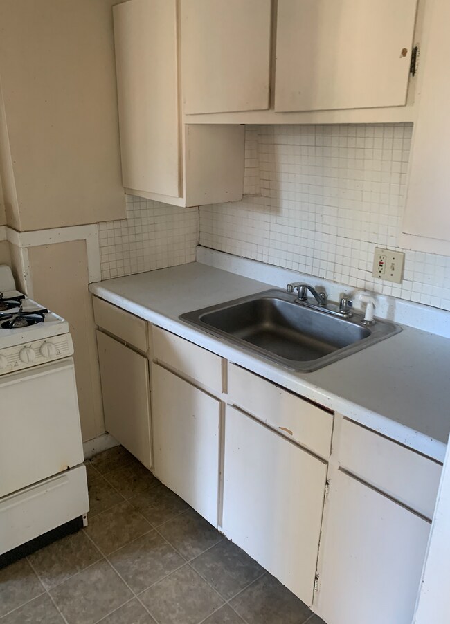 Building Photo - 61 Otis St