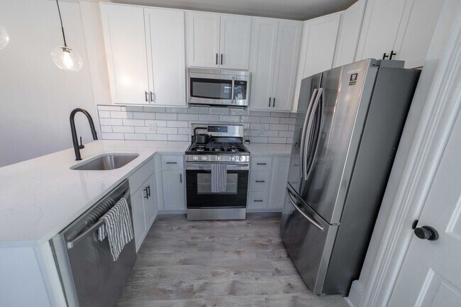 Foto del edificio - 617 E Chestnut St