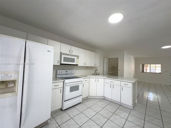 Building Photo - 3562 W 80th St
